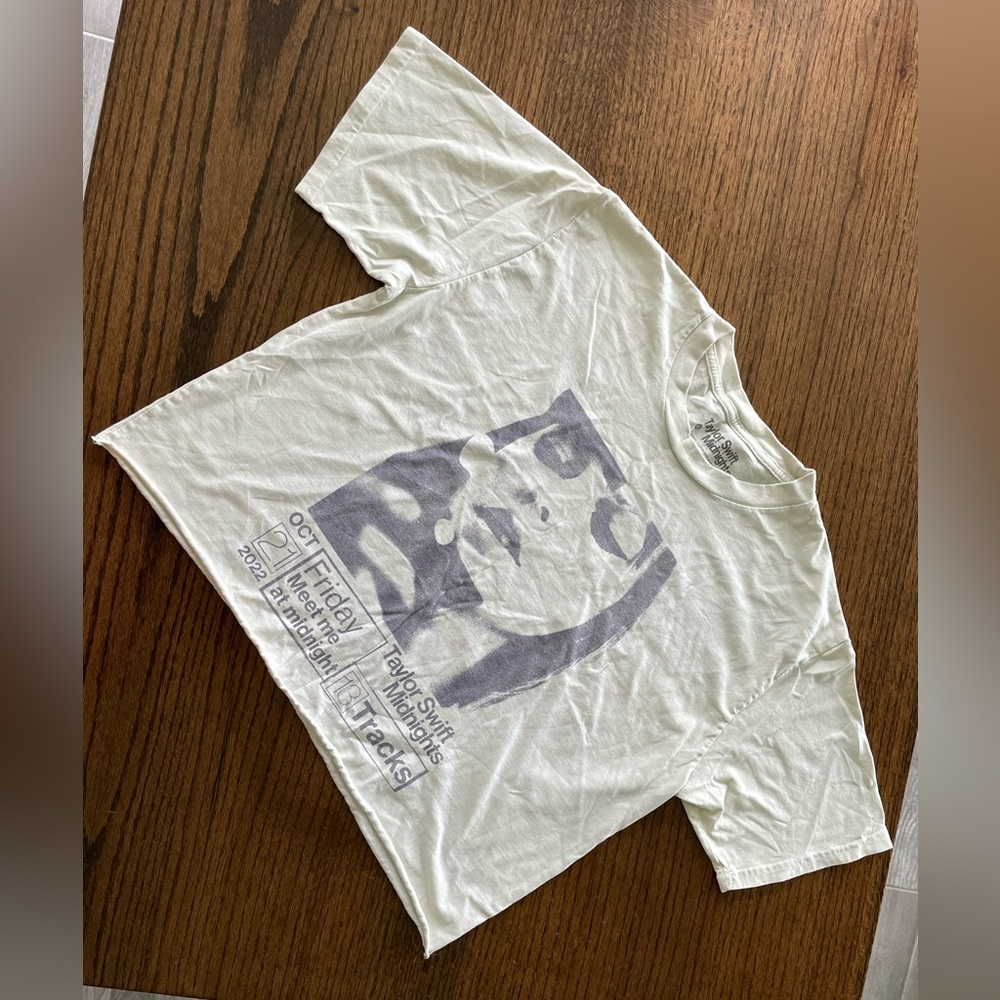 TAYLOR SWIFT Midnights Shirt